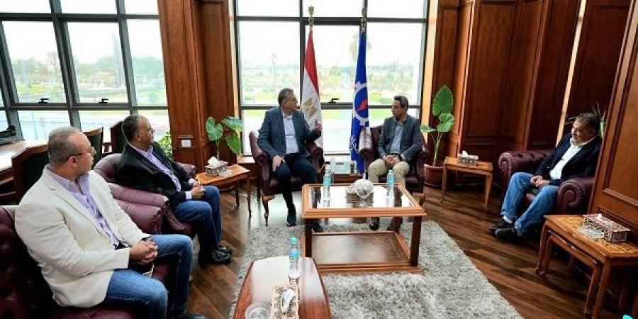 وزير البترول :30 مليون جنيه في مشروعات المشاركة المجتمعية بالسويس