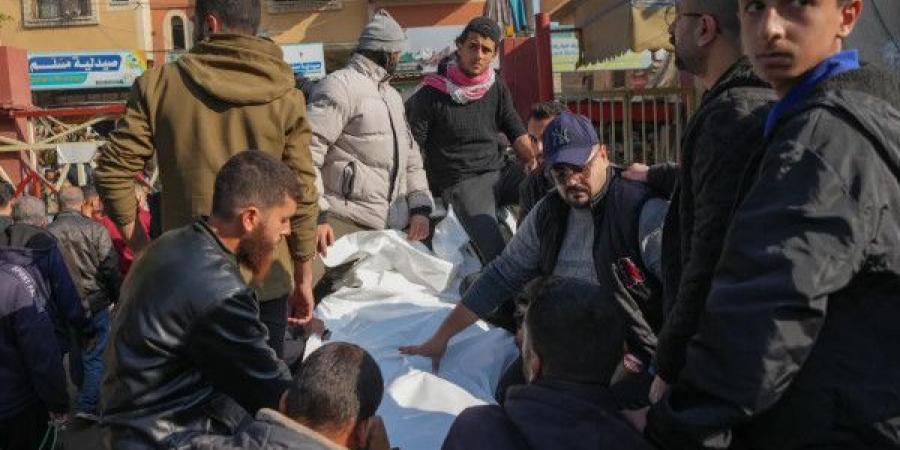 بينهم عائلة كاملة.. شهداء وجرحى في قصف الاحتلال مناطق متفرقة جنوب قطاع غزة