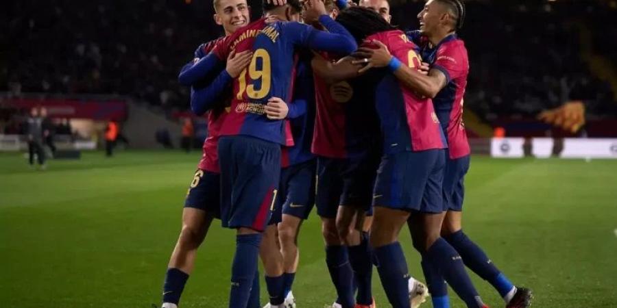 رافينيا ويامال يقودان الهجوم.. تشكيل برشلونة أمام مايوركا