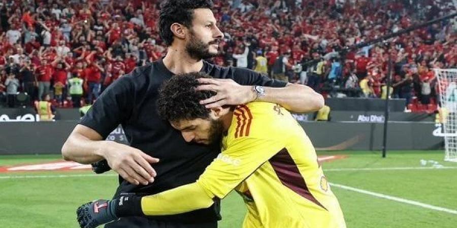 شوبير يكشف حقيقة وجود أزمة بين حراس الأهلي