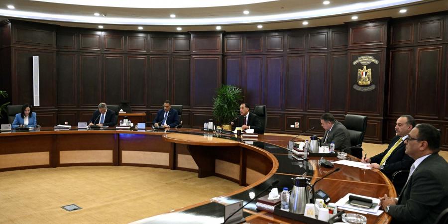 مدبولي يكلف المحافظين بالبدء فورا في حصر وحدات الإيجار القديم