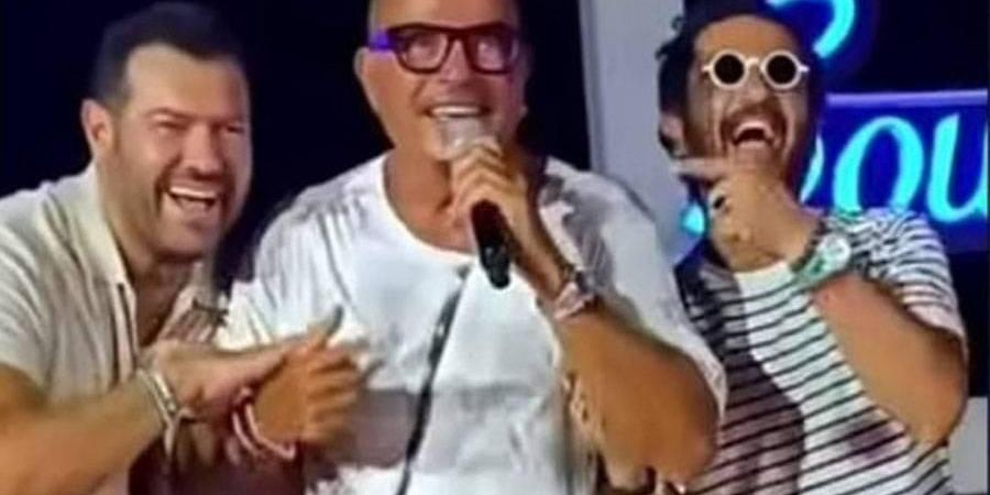 مفاجأة غير متوقعة.. ظهور أحمد حلمي وعمرو يوسف يشعل حفل الهضبة في الساحل
