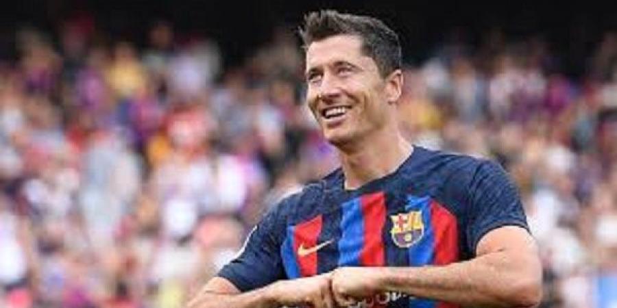 برشلونة يحسم مصير ليفاندوفسكي
