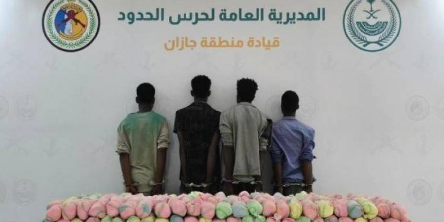 القبض على (4) مخالفين لتهريبهم (100) كجم من القات بـالدائر