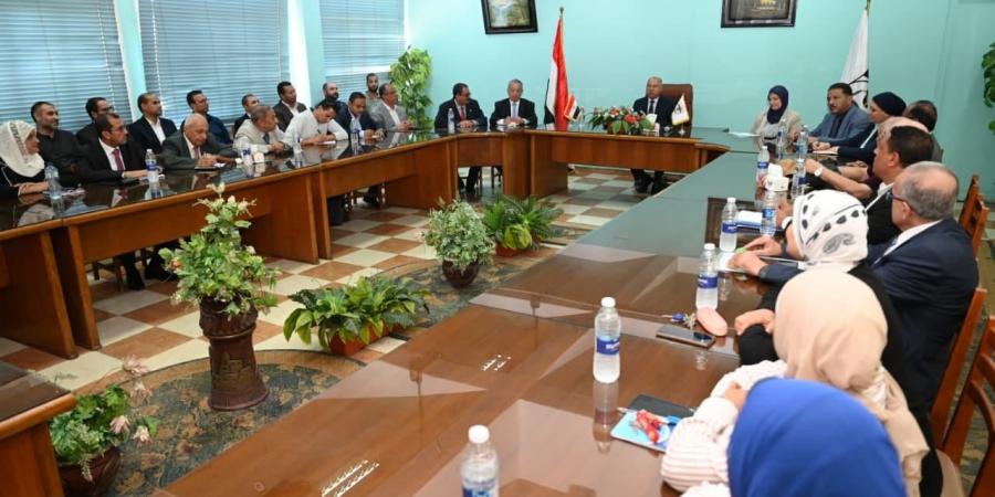 دراسة تحويل مصنع الحديد والصلب بحلوان إلى مجمع للصناعات النسيجية