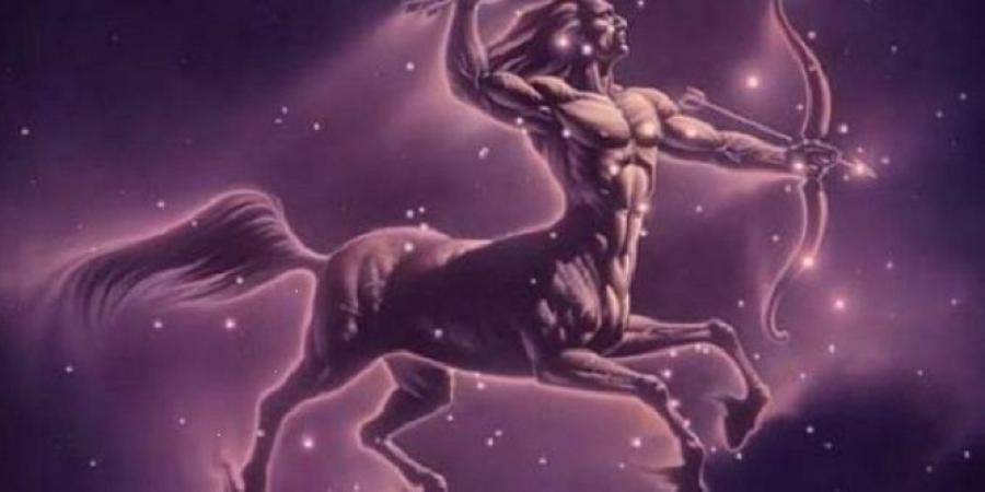 توقعات برج القوس اليوم الأحد 17-8-2025
