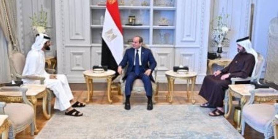 الرئيس السيسى يستقبل مستشار الأمن الوطنى البحرينى ويشيد بعمق العلاقات بين القاهرة والمنامة