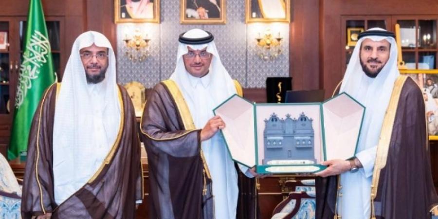 محافظ الأحساء يشيد بدور الأوقاف في تنظيم وتطوير القطاع الوقفي في المملكة