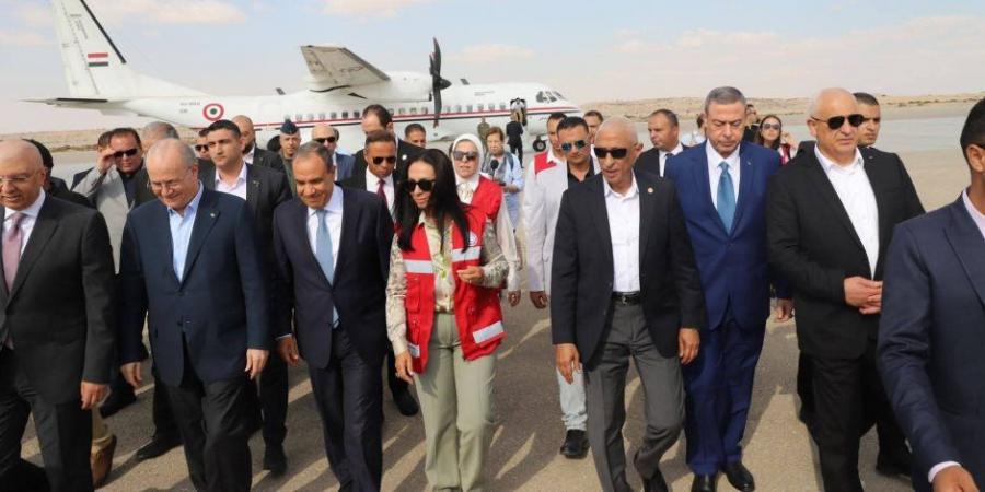 محافظ شمال سيناء يستقبل وزير الخارجية المصري ورئيس الوزراء الفلسطيني بمطار العريش الدولي (صور )