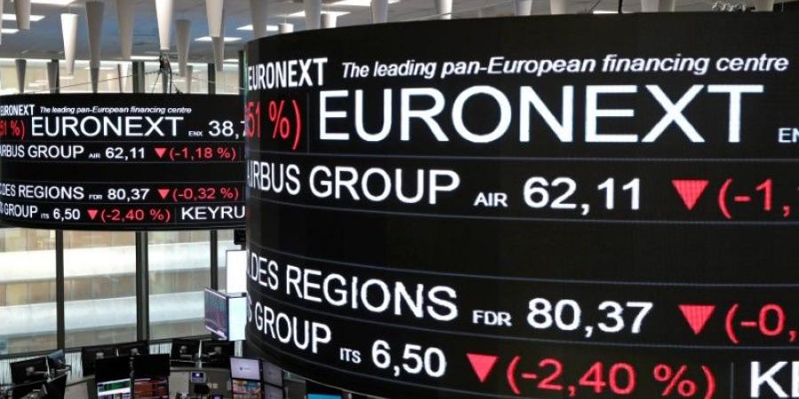 تباين المؤشرات الأوروبية مع ترقب لقاء ترامب وقادة المنطقة