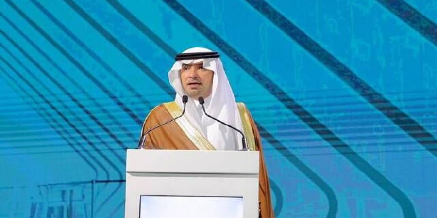الحقيل يشهد توقيع اتفاقية لتعزيز فرص التملك عبر 24 مشروعًا سكنيًا