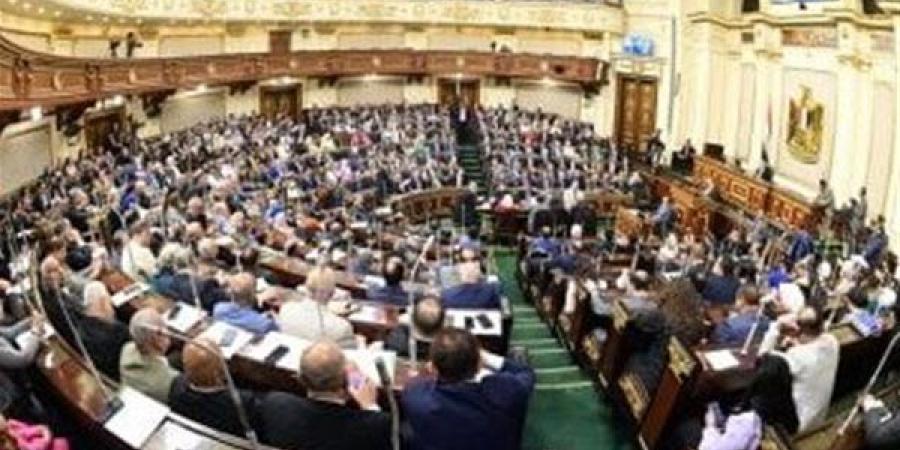 لتبدأ من 5 فجرا إلى 12 ظهرا.. مقترح برلماني بتعديل مواعيد العمل الرسمية بمصر