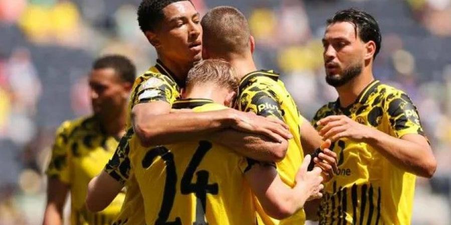 اليوم| ليدز يونايتد يواجه إيفرتون.. ودورتموند أمام إيسن