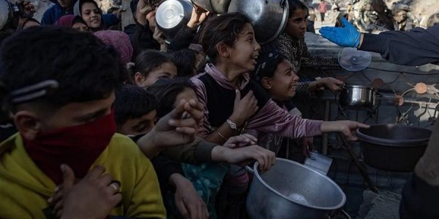 الجوع يواصل حصد أرواح الأطفال بغزة