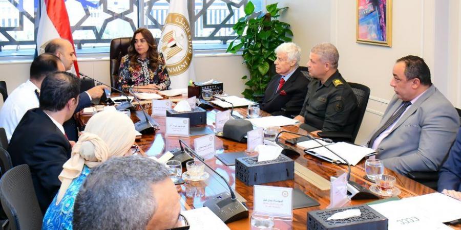منال عوض تترأس أول اجتماع لمجلس إدارة تنظيم إدارة المخلفات