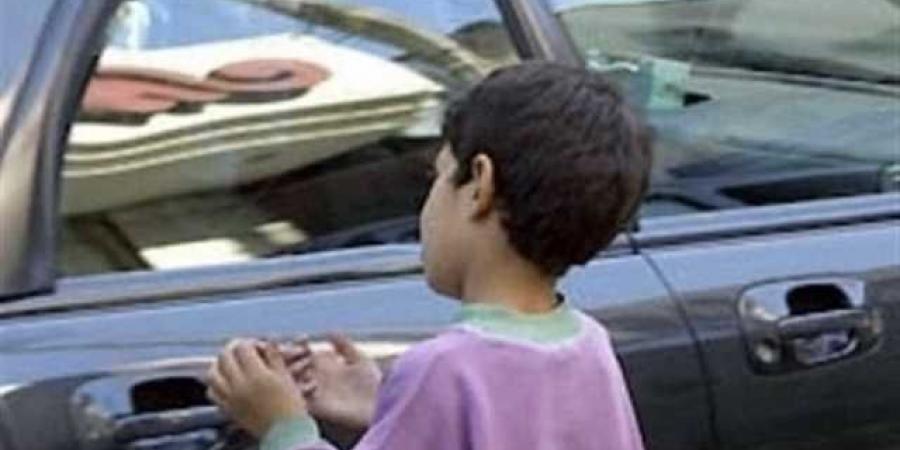القبض على 5 لهم معلومات جنائية استغلوا الأطفال في التسول