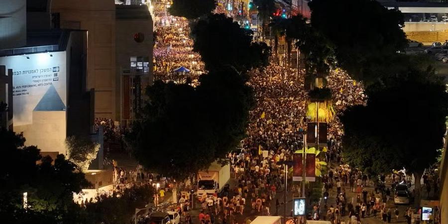 تحليلات إسرائيلية: الاحتجاجات والتهديد باجتياح غزة يفتحان باب صفقة جزئية