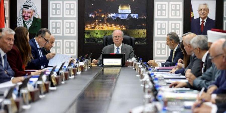 الحكومة الفلسطينية تطالب بإجراءات دولية ملزمة لوقف الحرب على غزة