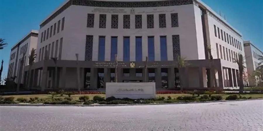 الكليات المتاحة بمسار الآداب والفنون بنظام البكالوريا المصرية