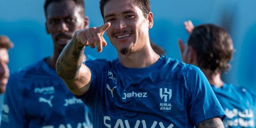 مهاجم ليفربول يكشف كواليس انتقاله لـ الهلال السعودي