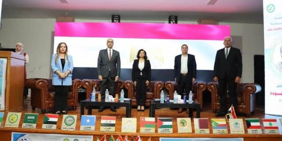 انطلاق المنتدى العربي للشباب والبيئة الساحلية الثالث عشر بالغردقة