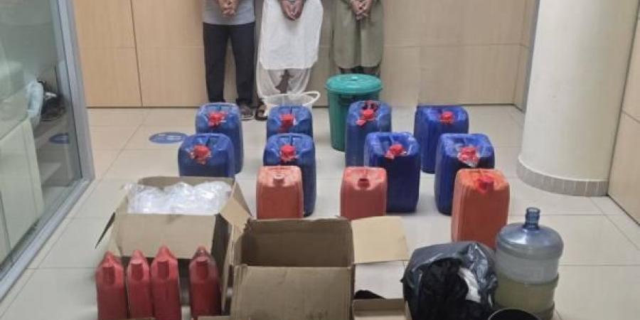 ضبط عصابة آسيوية بحوزتها 377 كيلوجراماً من مخدر الكريستال في أبوظبي