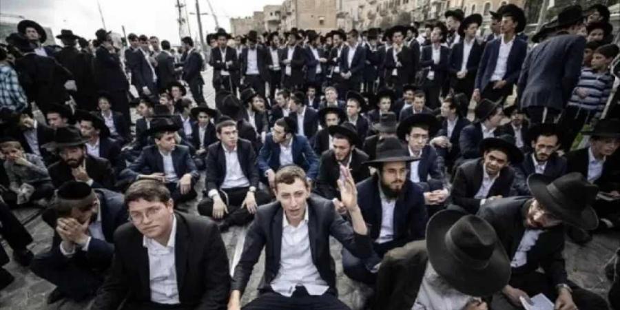 أزمة التجنيد.. آلاف الحريديم يغلقون طرقا رئيسية وسط وشمال إسرائيل