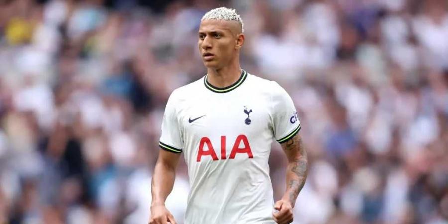 ريتشارليسون يتوج بجائزة لاعب الجولة الأولى في الدوري الإنجليزي