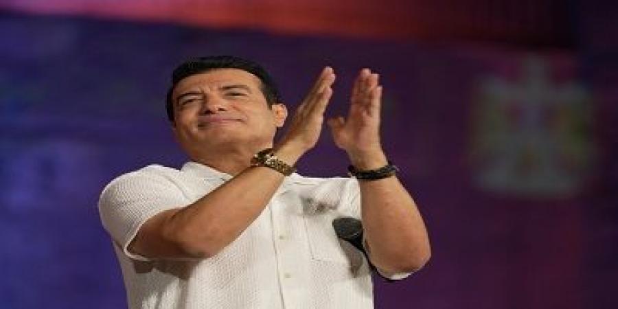 إيهاب توفيق وكنزي تركي يتألقان بدويتو ناجح بمهرجان القلعة الـ33