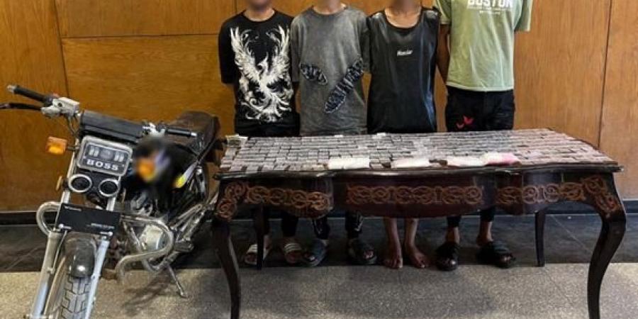 ضبط 4 أشخاص متهمين بترويج المخدرات بالقاهرة