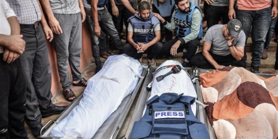 17 عضواً في مجلس الشيوخ الأميركي يدينون استهداف الصحفيين في غزة