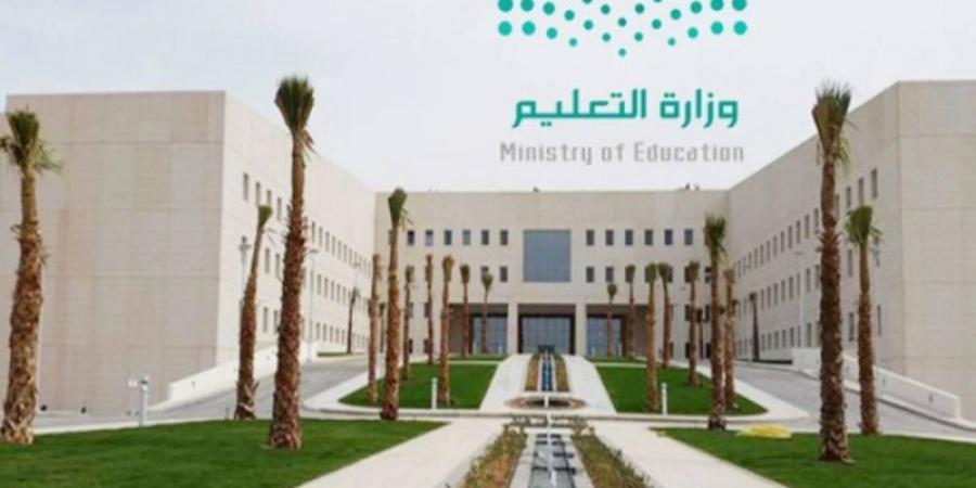 %10 غياب تقود لإعادة السنة