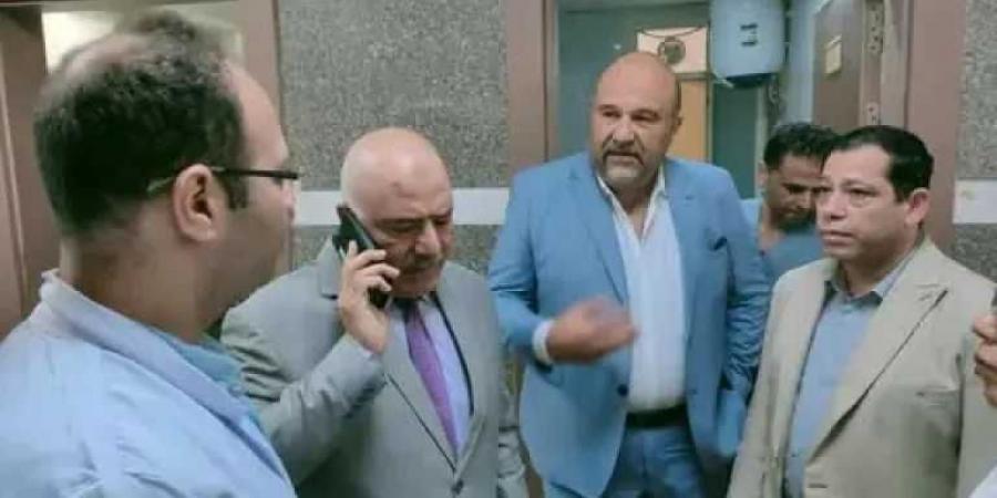 محافظ القليوبية يستعين بخبير تجميل وحروق للاطمئنان على مصاب حريق الشدية
