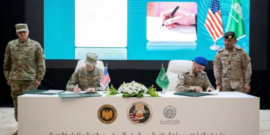 وزارة الدفاع والحرس الوطني الأمريكي يوقعان اتفاقية شراكة عسكرية