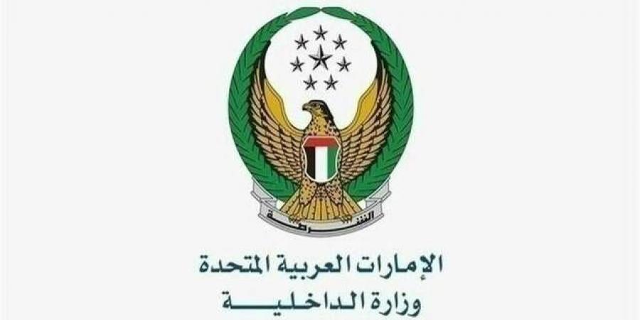 شرطة دبي تضبط وتسلّم قياديين في شبكات إجرامية أوروبية إلى الإنتربول