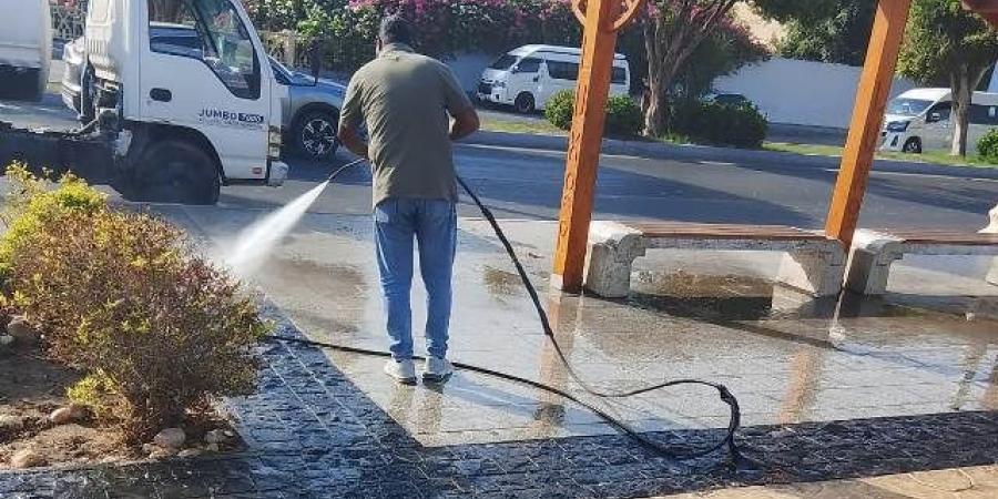 رفع ١٥ طن قمامة وأتربة وتراكمات فى حملات نظافة بمدينة الأقصر