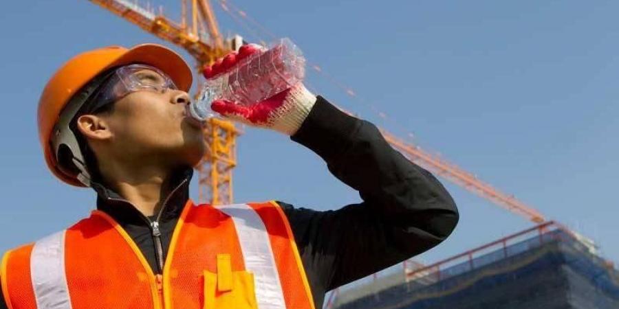 الأمم المتحدة تدعو لإجراءات عاجلة لحماية العمال من الإجهاد الحراري