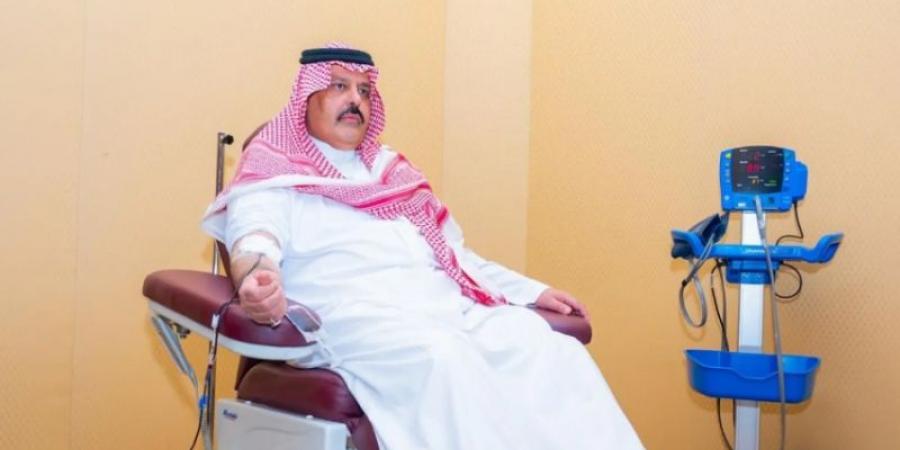 أمير منطقة حائل يشارك في حملة ولي العهد للتبرع بالدم