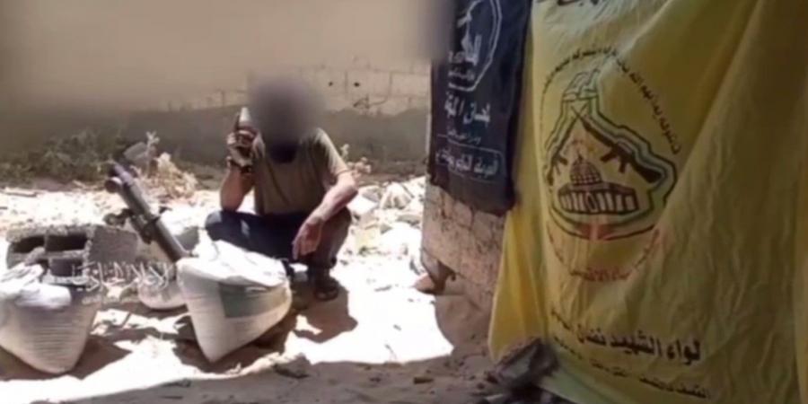 بالفيديو | استهداف جنود وآليات العدو الصهيوني شمال مدينة خانيونس