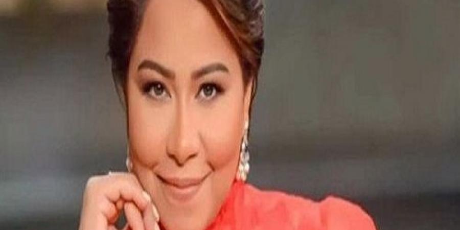 محامي شيرين عبدالوهاب يتنحى عن الدفاع عنها بعد أنباء عودتها لحسام حبيب