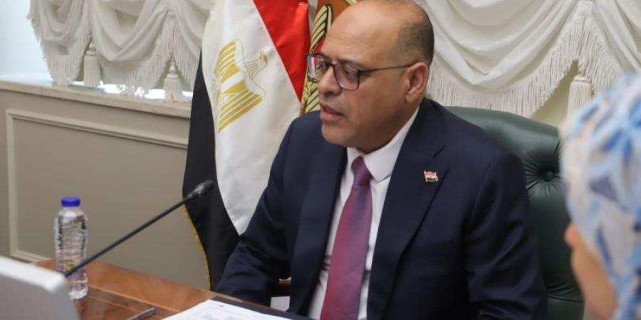 وزير العمل يلتقي وفد رجال الأعمال والجالية المصرية بإيطاليا