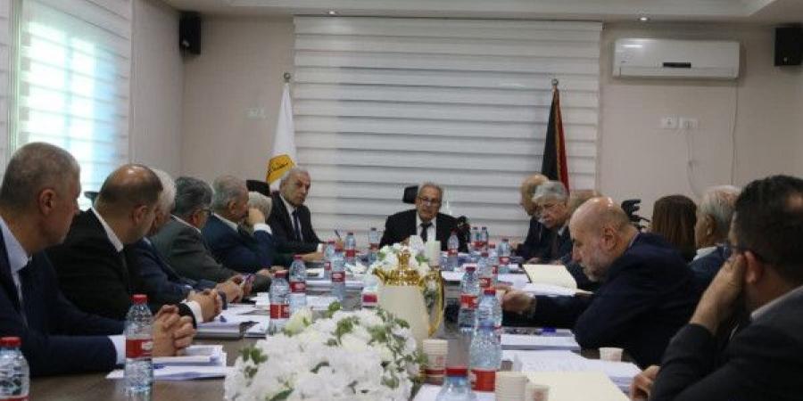 لجنة صياغة الدستور للانتقال من السلطة إلى الدولة تعقد اجتماعها الأول