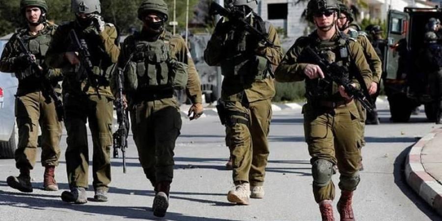 اقتحامات إسرائيلية لمناطق عدة بالضفة الغربية واعتقال فلسطينيين