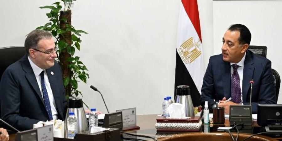 مدبولي يتابع مع رئيس "التنظيم والإدارة" خطط الإصلاح المؤسسي وتطوير الجهاز الإداري