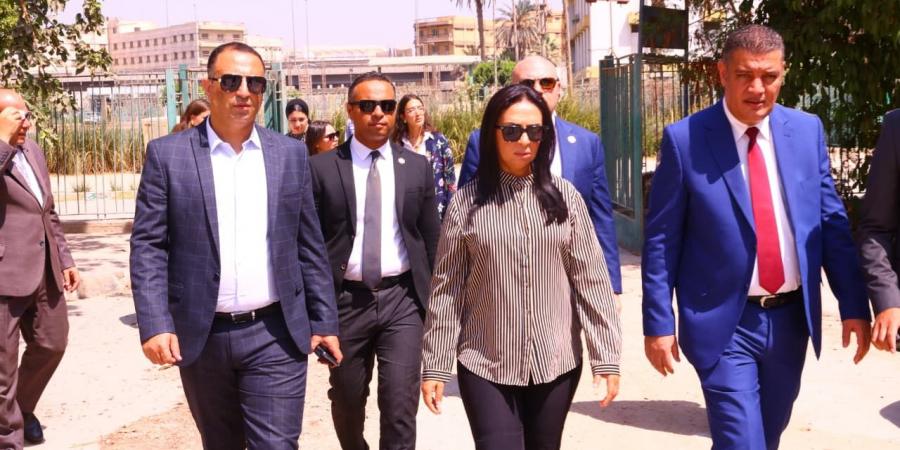 وزيرة التضامن تزور مجمع "حياة"وتوجه بدراسة الأوضاع القانونية للأبناء بدار الدفاع الاجتماعي