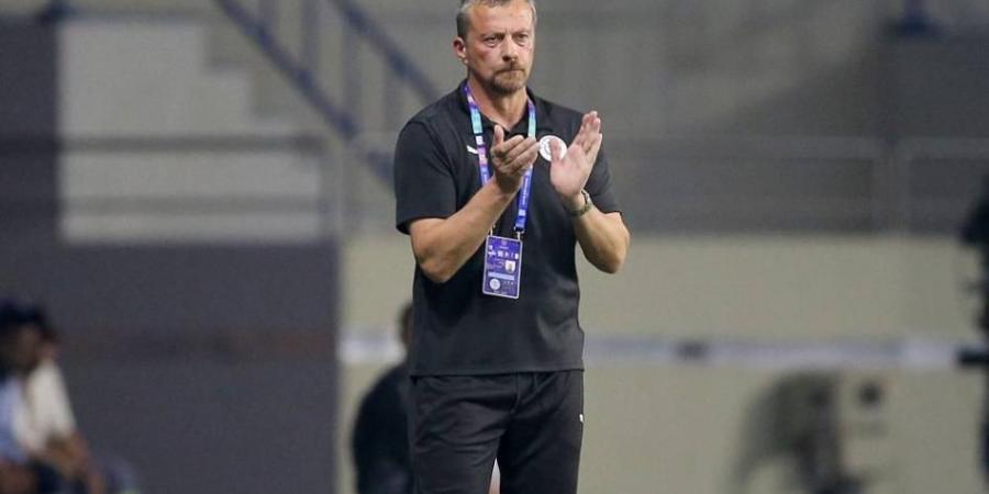 النصر يصطاد صدارة الدوري برأس توري