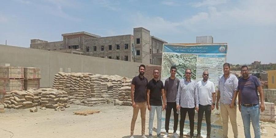 وفد المتابعة بوزارة الصحة يتفقد سير العمل بمشروع إنشاء مستشفى