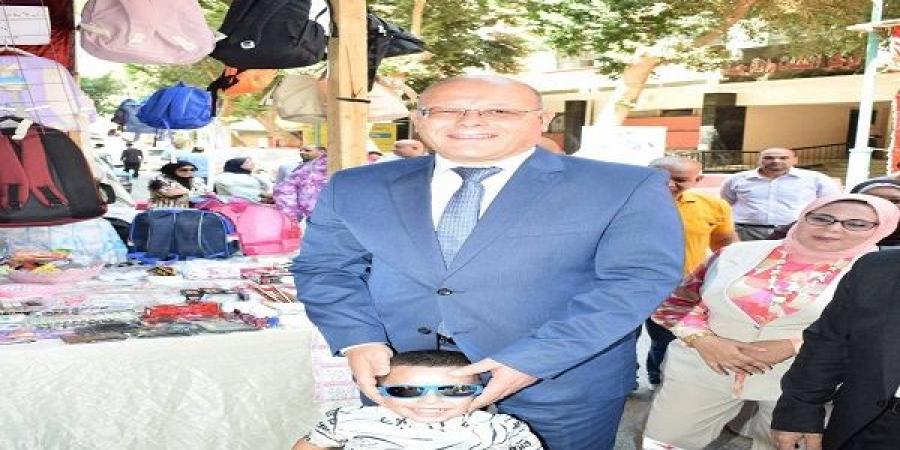 النعماني يفتتح معرض"أهلا مدرستي" لتخفيف الأعباء عن منسوبي الجامعة
