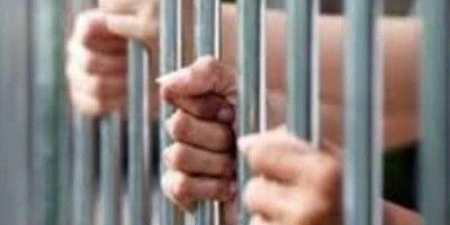 السجن المؤبد والمشدد لمتهمين باغتصاب وتعاطي مخدرات