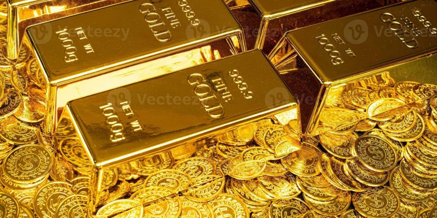 تراجع العقود الآجلة للذهب مع ارتفاع الدولار